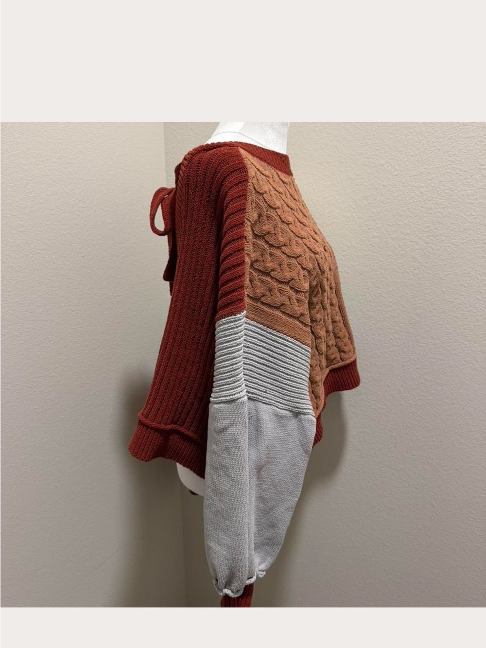 POL Colorblock Off-Shoulder Cable Knit Sweater - Rust/Cream/Light Gray - Picture 3 of 5